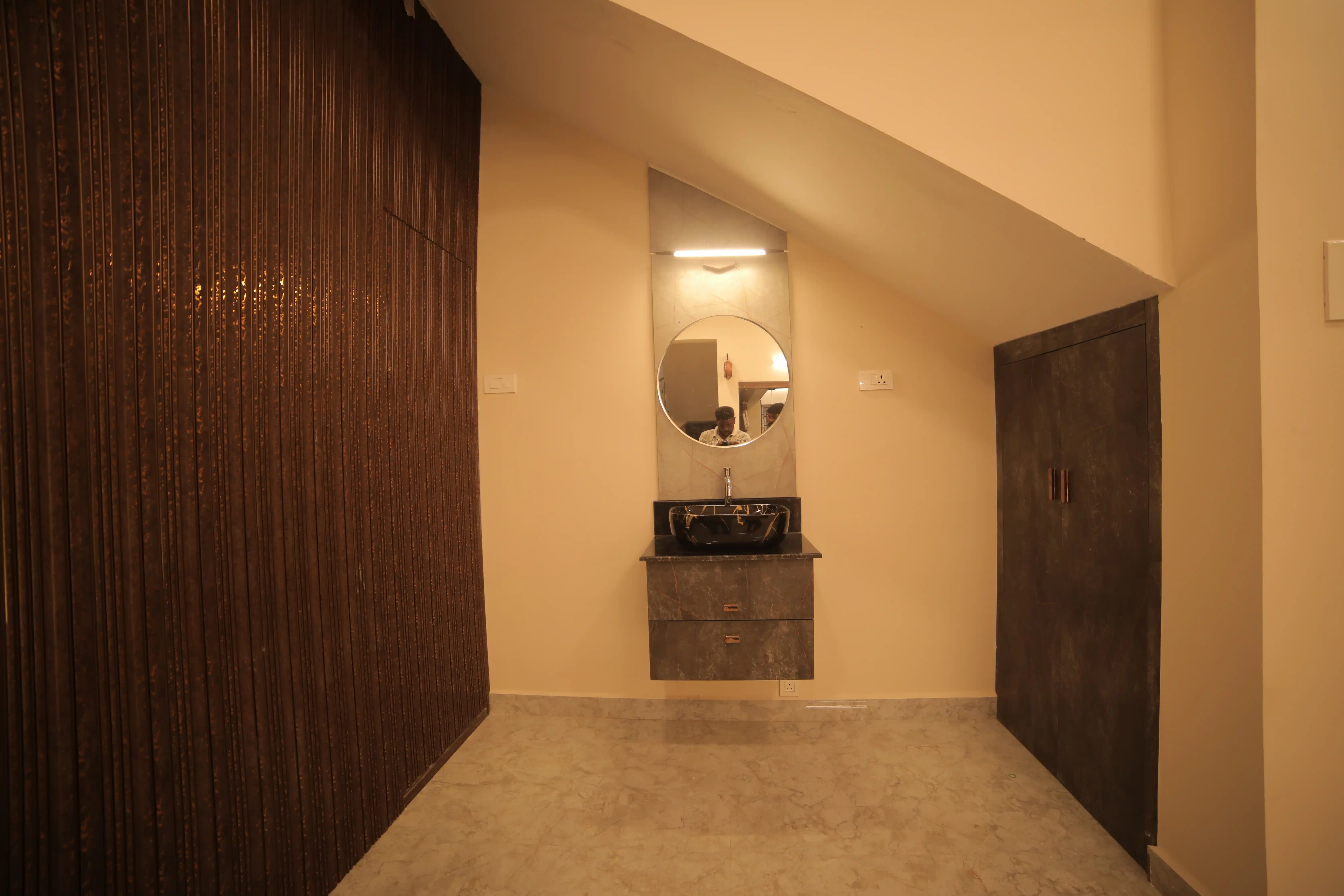Sink and counter detail in Perungalathur home