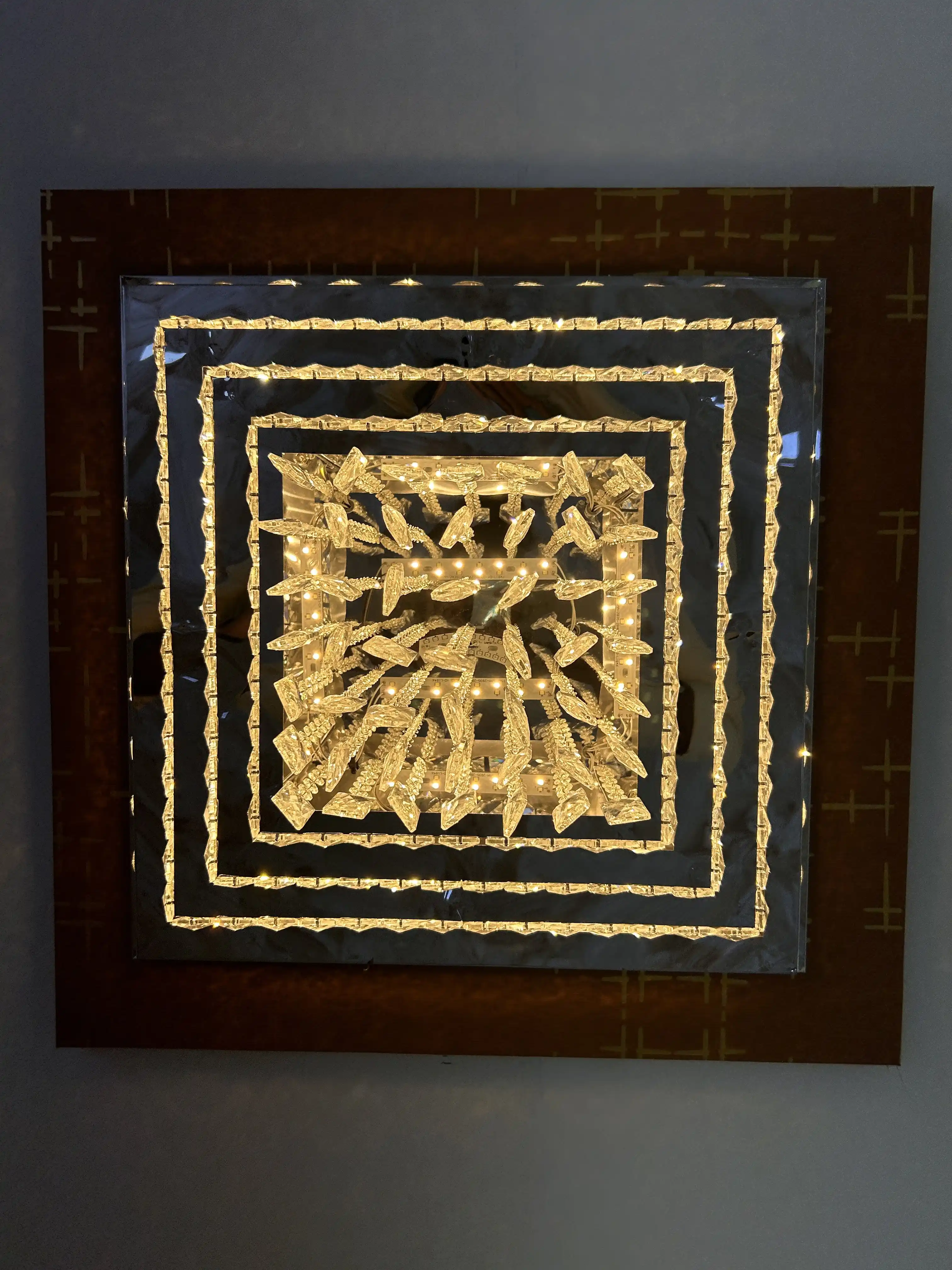 Ceiling lighting and finish detail