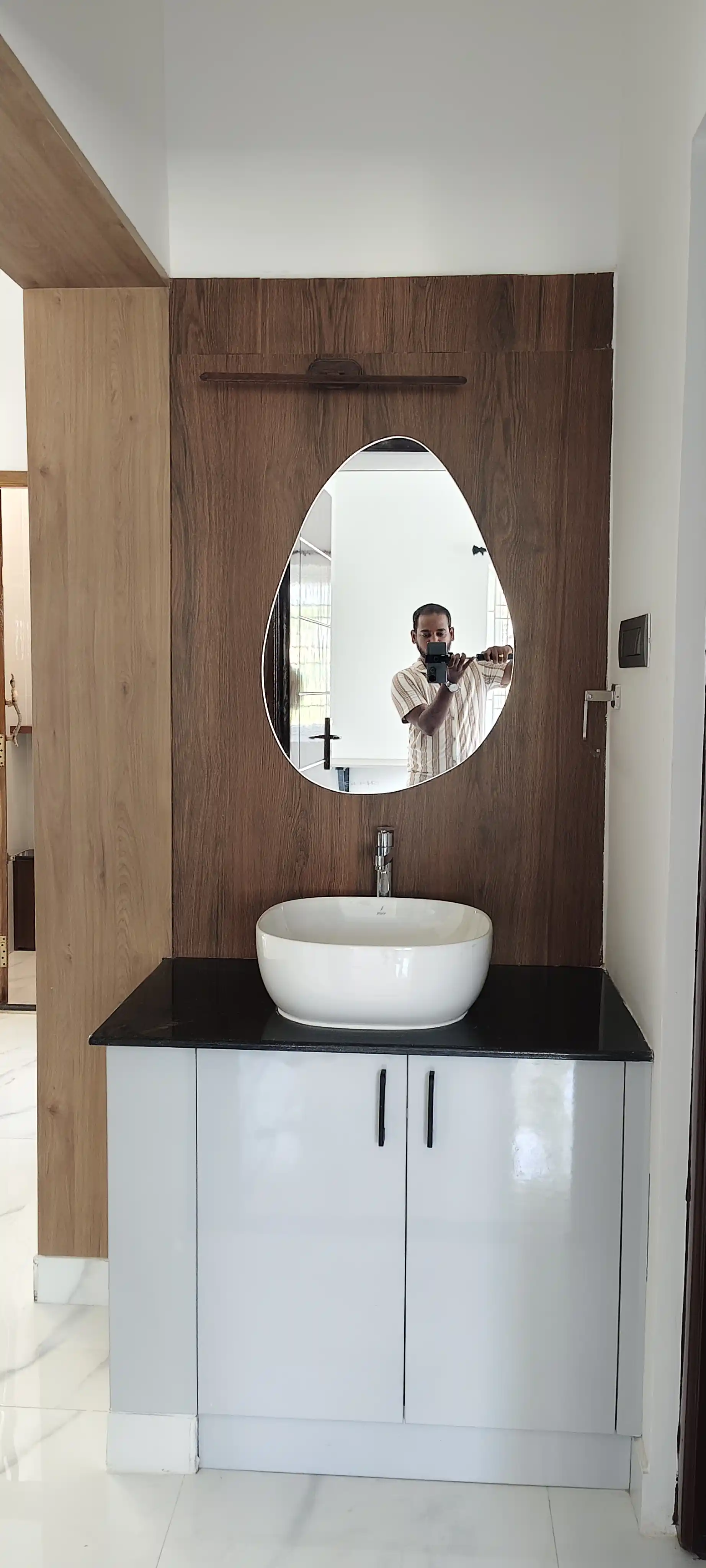 Kitchen sink and counter finish detail